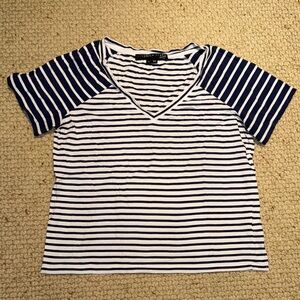 GUC Veronica Beard Navy and White Striped Hallie Tee, size M